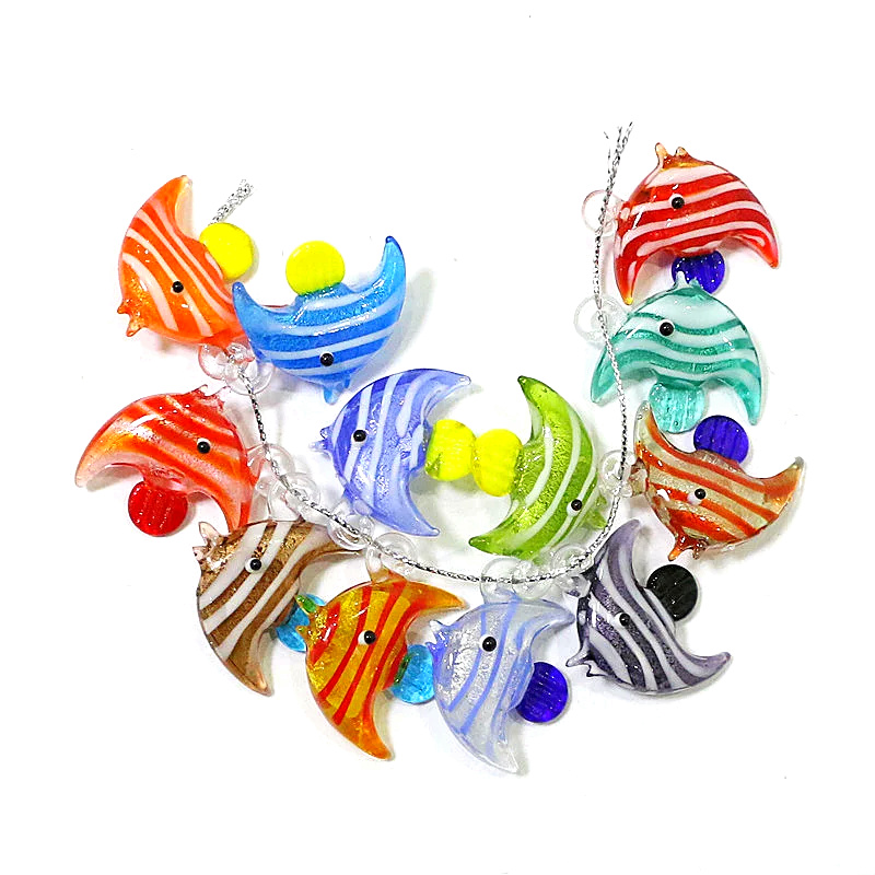 Aquarium Fish Real - 2ピース入りかわいい海鱼魅力ペンダントミニチュアガラス鱼の装饰diy女性のためのアクセサリーネックレスイヤリングブレスレット制作アクセサリーまたは水族馆の装饰的な补给品